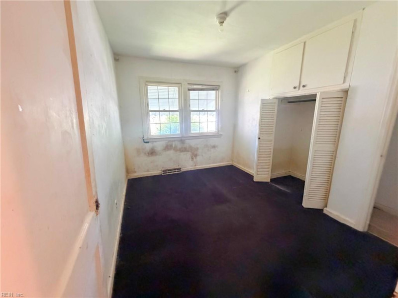 Photo 12 of 17 residential for sale in Norfolk virginia
