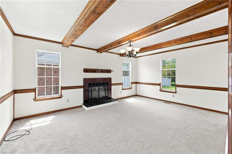 Photo 26 of 43 residential for sale in Chesapeake virginia