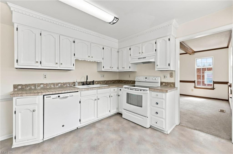 Photo 34 of 43 residential for sale in Chesapeake virginia