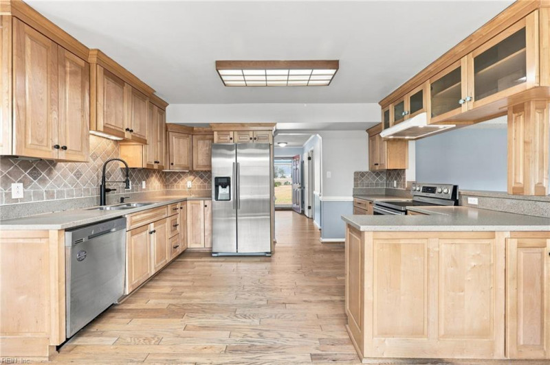 Photo 13 of 50 residential for sale in Virginia Beach virginia