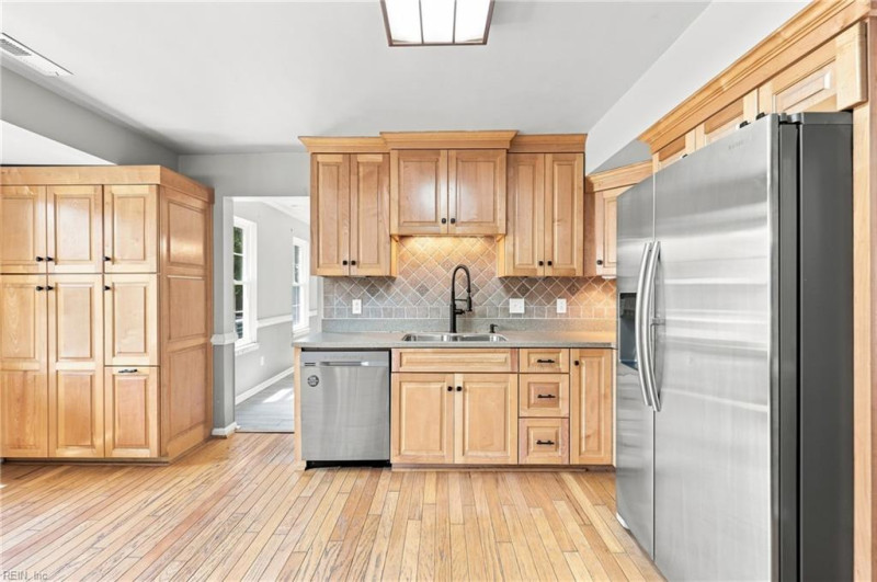 Photo 14 of 50 residential for sale in Virginia Beach virginia