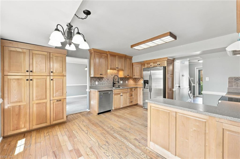 Photo 15 of 50 residential for sale in Virginia Beach virginia