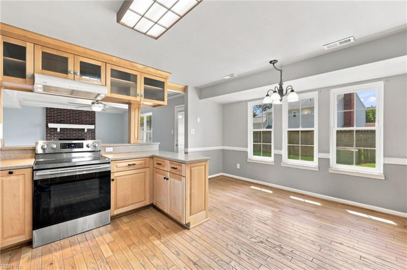 Photo 18 of 50 residential for sale in Virginia Beach virginia