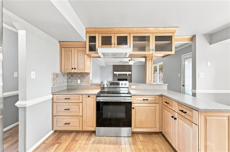 Photo 19 of 50 residential for sale in Virginia Beach virginia