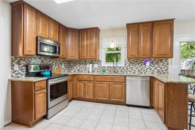 Photo 11 of 50 residential for sale in Newport News virginia