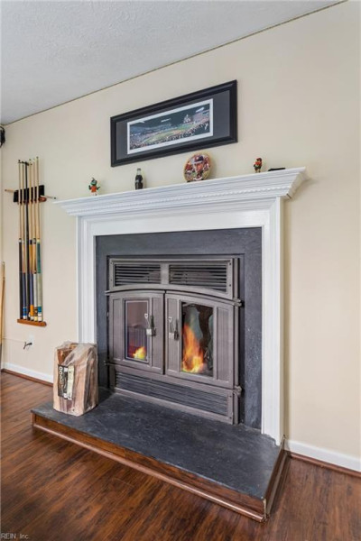 Photo 17 of 50 residential for sale in Newport News virginia