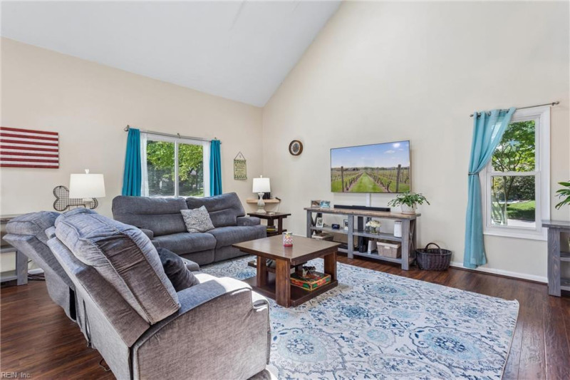 Photo 5 of 50 residential for sale in Newport News virginia