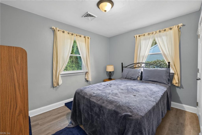 Photo 15 of 26 residential for sale in Norfolk virginia