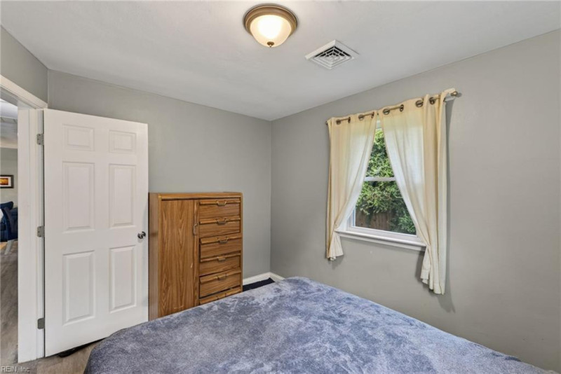 Photo 16 of 26 residential for sale in Norfolk virginia