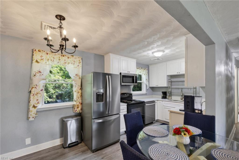Photo 7 of 26 residential for sale in Norfolk virginia