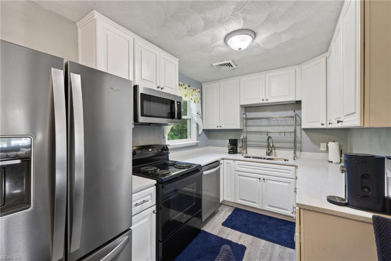 Photo 8 of 26 residential for sale in Norfolk virginia