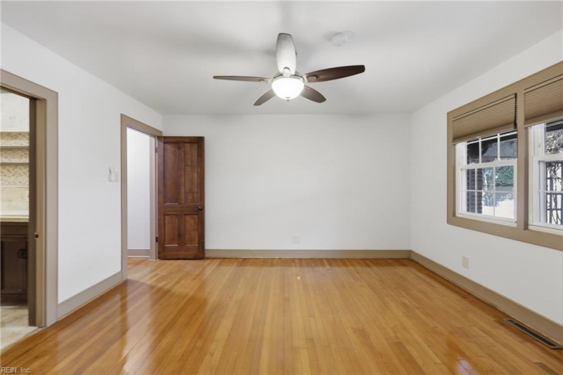 Photo 27 of 49 residential for sale in Virginia Beach virginia