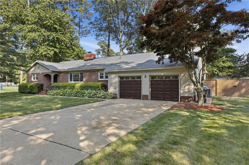 Photo 5 of 49 residential for sale in Virginia Beach virginia