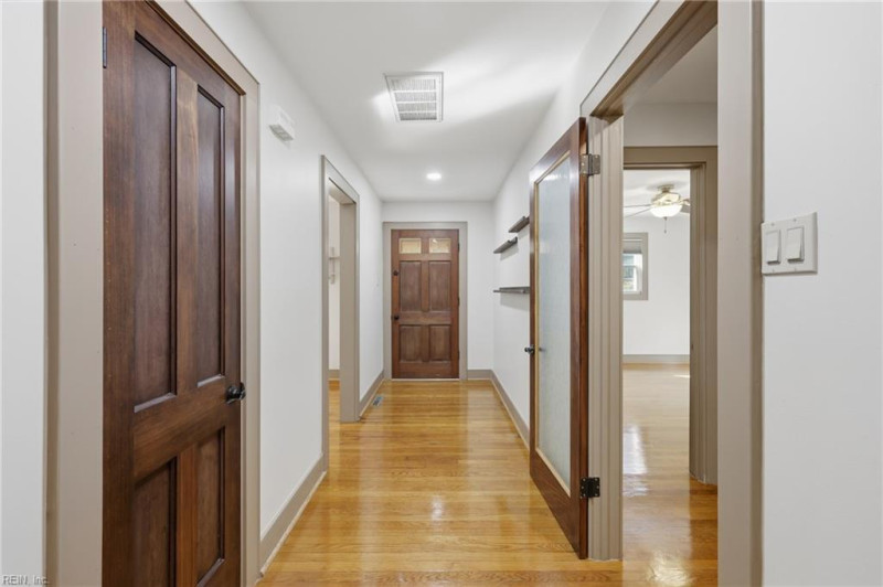 Photo 7 of 49 residential for sale in Virginia Beach virginia
