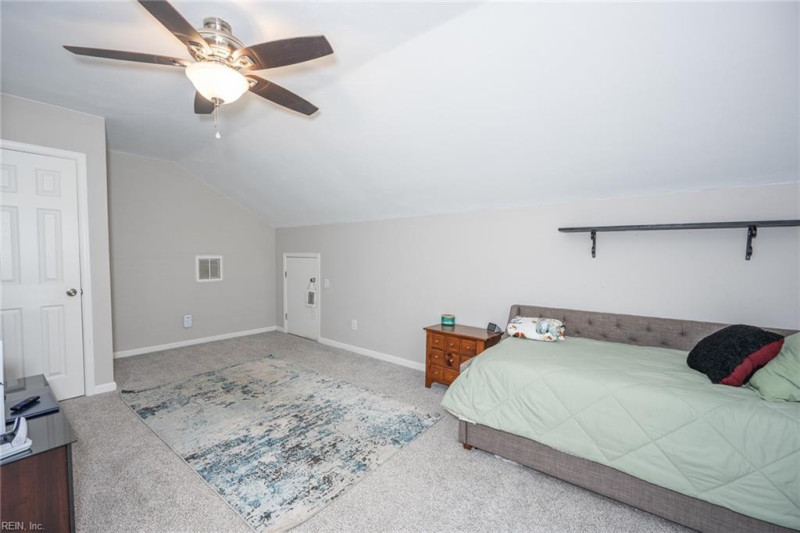 Photo 12 of 27 residential for sale in Chesapeake virginia