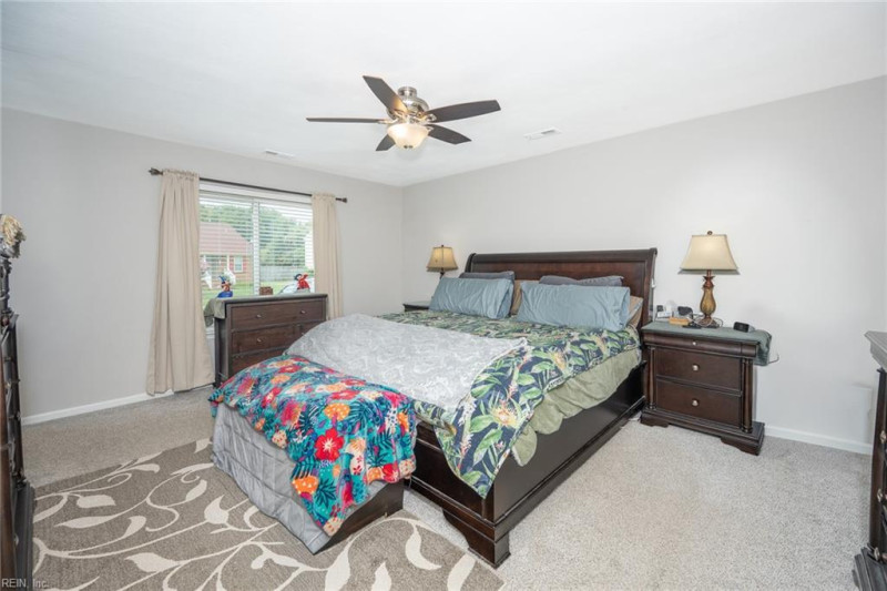 Photo 14 of 27 residential for sale in Chesapeake virginia