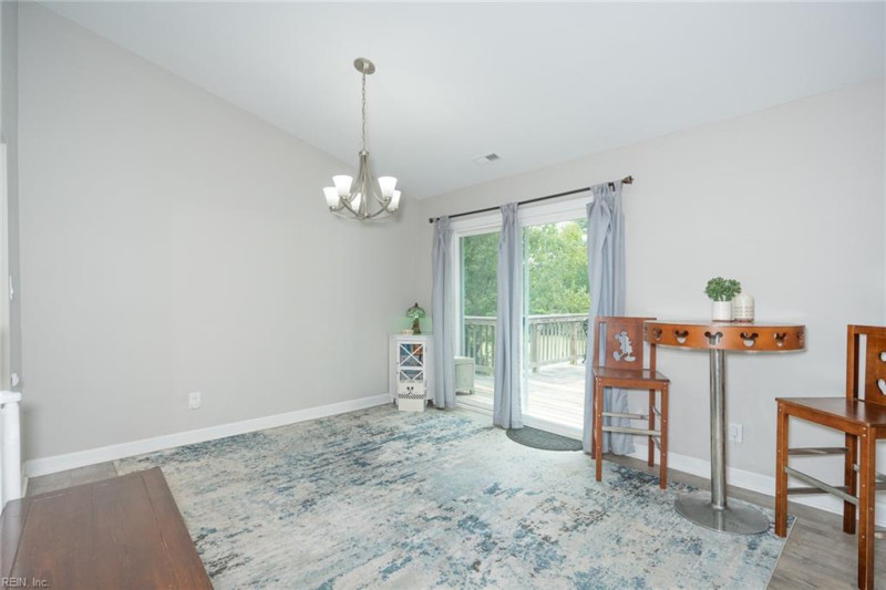 Photo 9 of 27 residential for sale in Chesapeake virginia