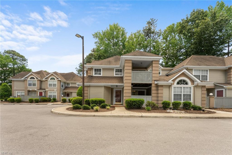 Photo 1 of 26 residential for sale in Chesapeake virginia