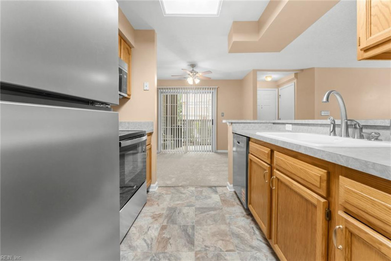 Photo 12 of 26 residential for sale in Chesapeake virginia