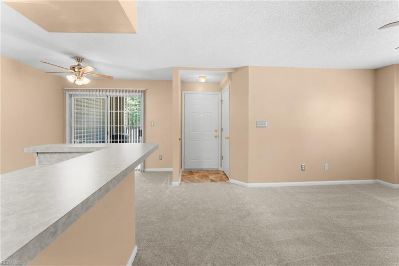 Photo 8 of 26 residential for sale in Chesapeake virginia