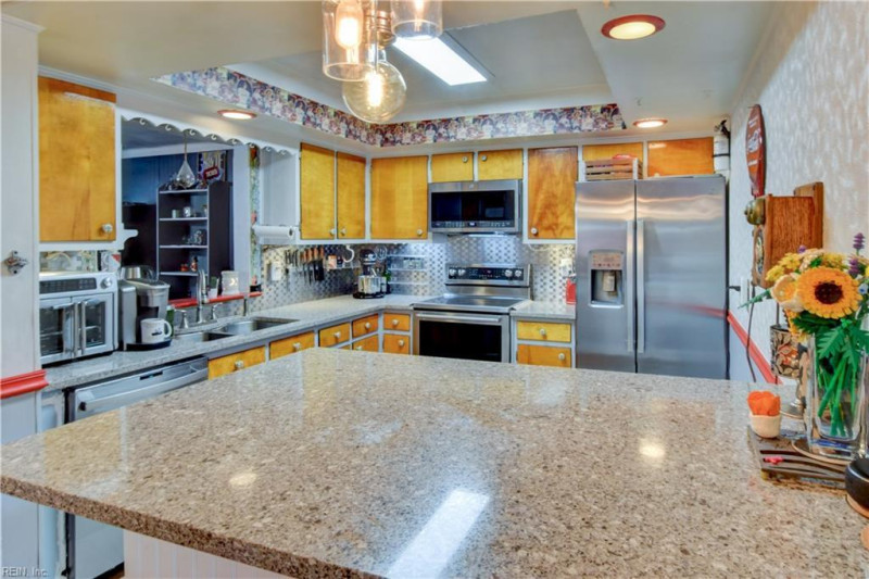 Photo 10 of 45 residential for sale in Chesapeake virginia