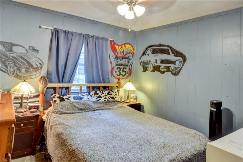 Photo 27 of 45 residential for sale in Chesapeake virginia