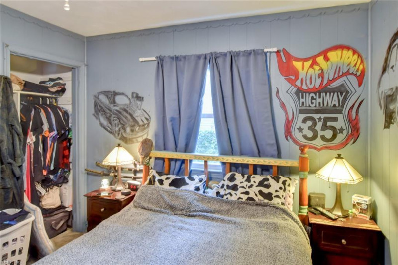 Photo 28 of 45 residential for sale in Chesapeake virginia