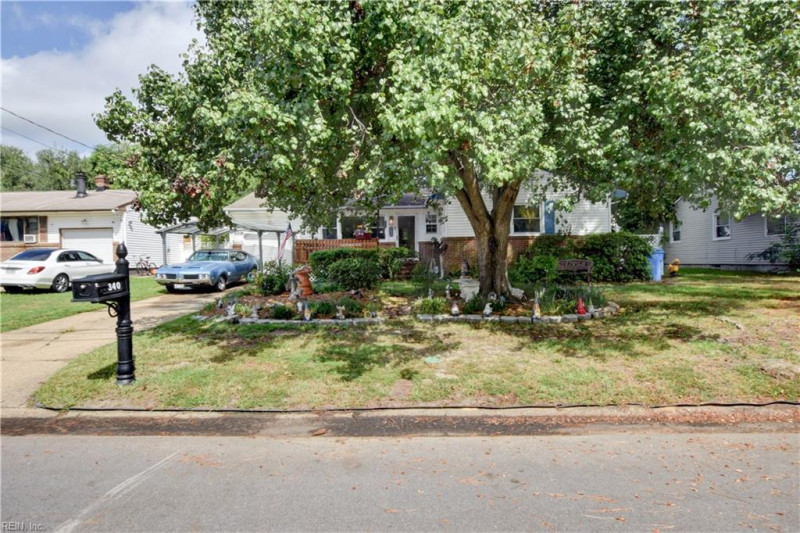 Photo 3 of 45 residential for sale in Chesapeake virginia