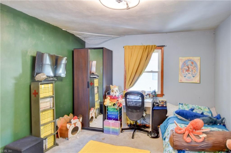 Photo 35 of 45 residential for sale in Chesapeake virginia