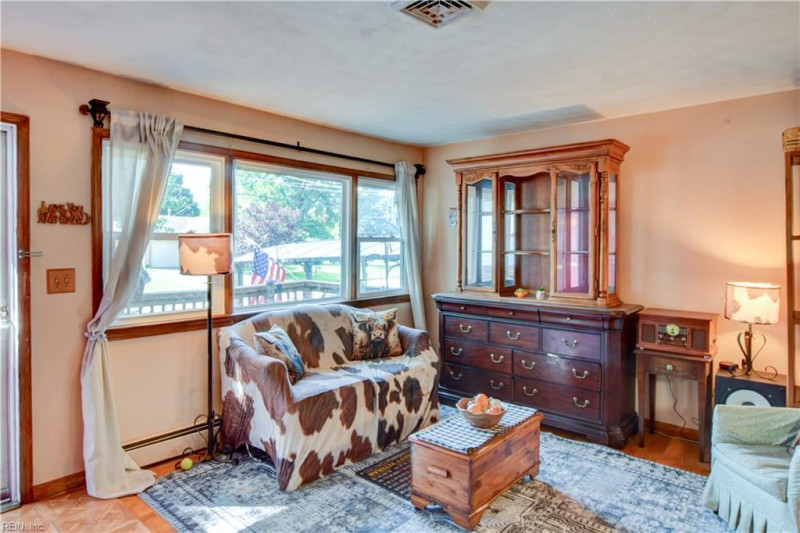 Photo 9 of 45 residential for sale in Chesapeake virginia