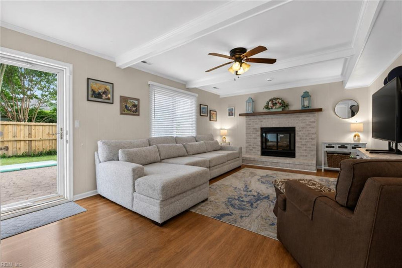 Photo 10 of 35 residential for sale in Virginia Beach virginia