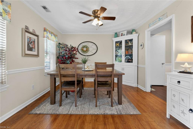 Photo 13 of 35 residential for sale in Virginia Beach virginia