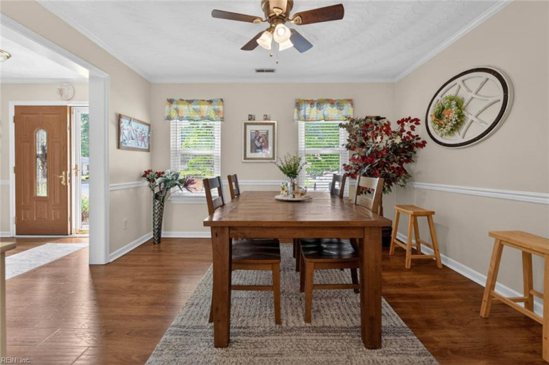 Photo 14 of 35 residential for sale in Virginia Beach virginia