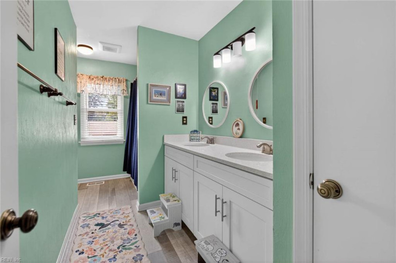 Photo 19 of 35 residential for sale in Virginia Beach virginia