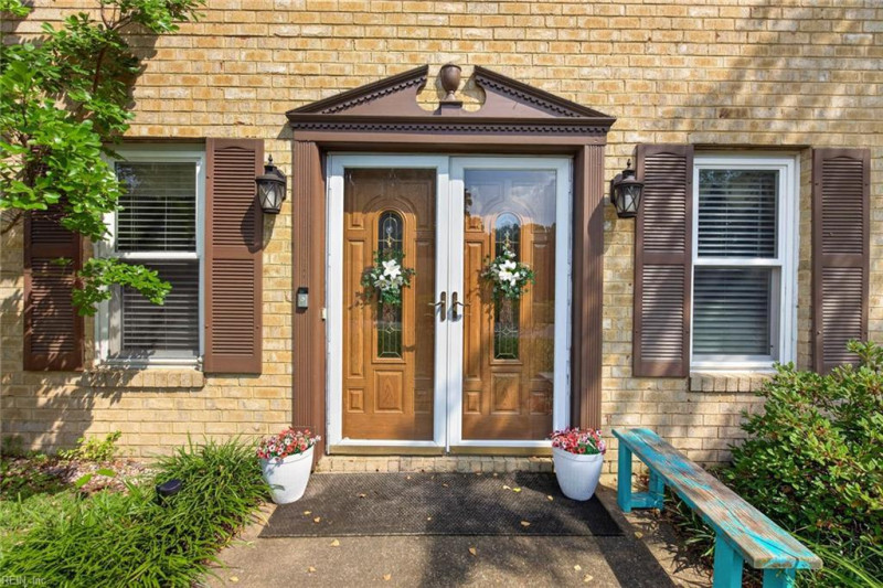 Photo 2 of 35 residential for sale in Virginia Beach virginia