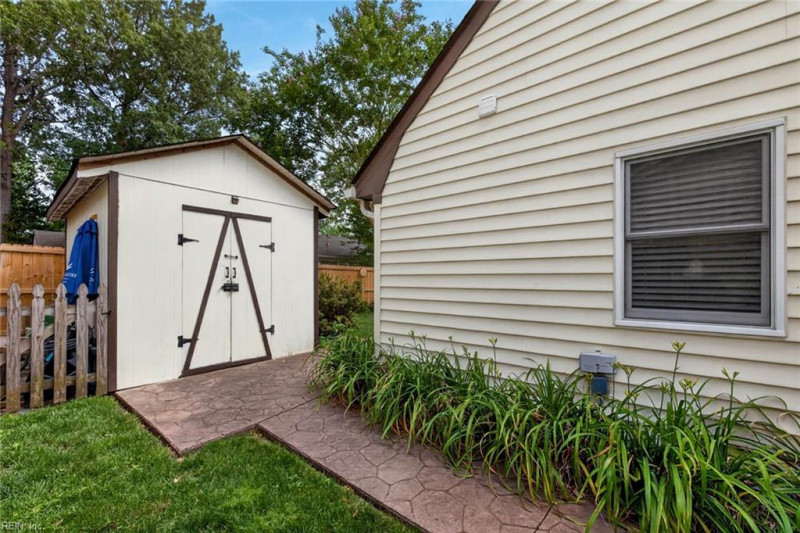 Photo 33 of 35 residential for sale in Virginia Beach virginia