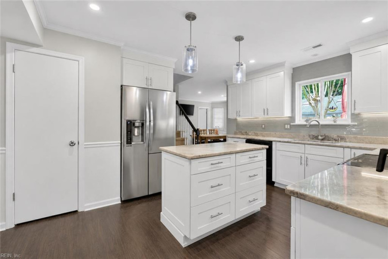 Photo 5 of 35 residential for sale in Virginia Beach virginia