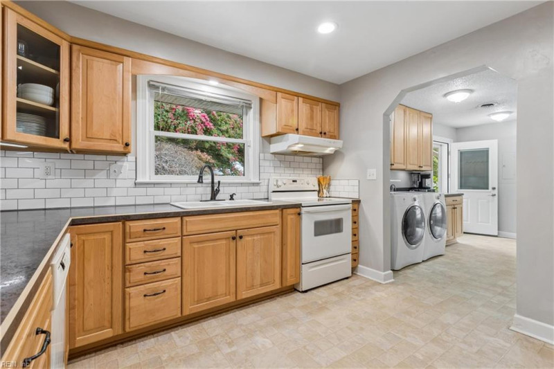 Photo 23 of 47 residential for sale in Norfolk virginia Photo 23 of 47 residential for sale in Norfolk virginia