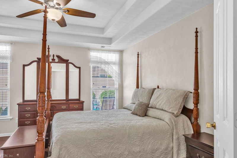 Photo 17 of 35 residential for sale in Chesapeake virginia