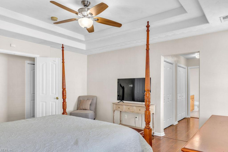 Photo 18 of 35 residential for sale in Chesapeake virginia