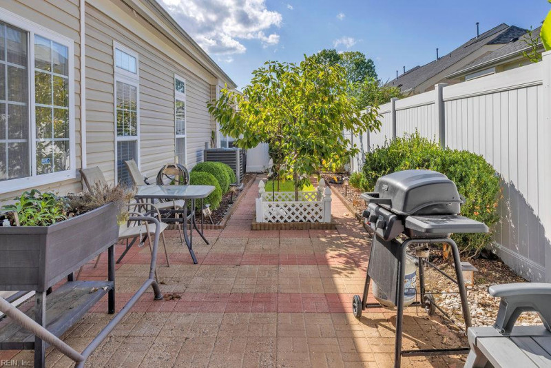 Photo 31 of 35 residential for sale in Chesapeake virginia
