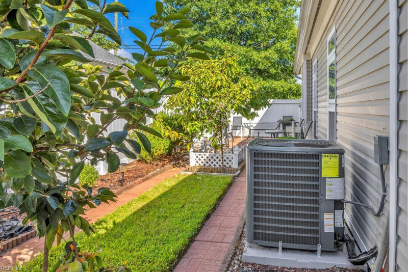Photo 32 of 35 residential for sale in Chesapeake virginia