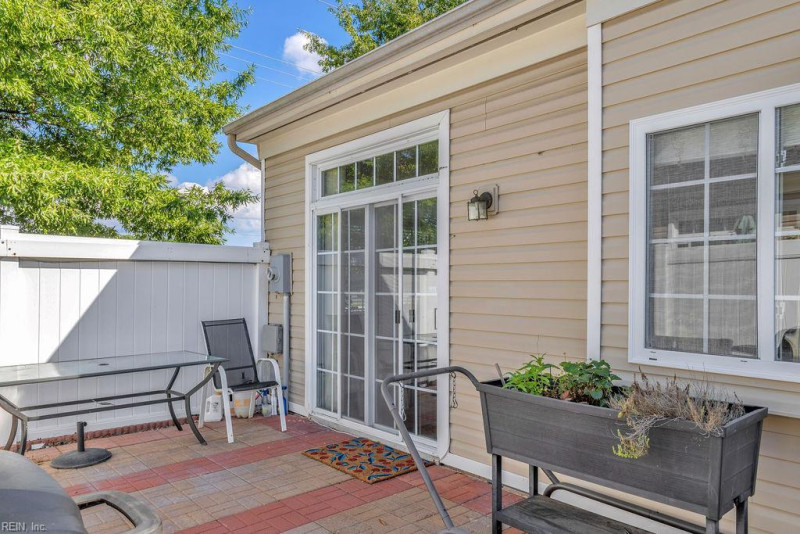 Photo 33 of 35 residential for sale in Chesapeake virginia