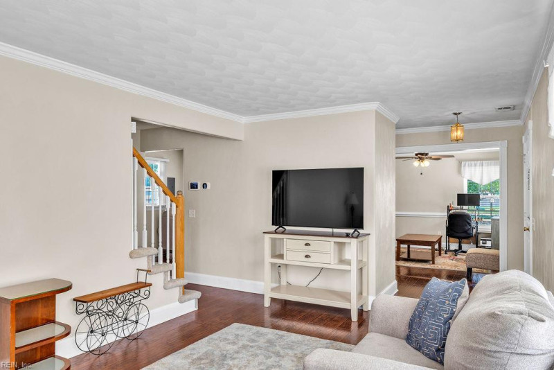 Photo 6 of 35 residential for sale in Chesapeake virginia