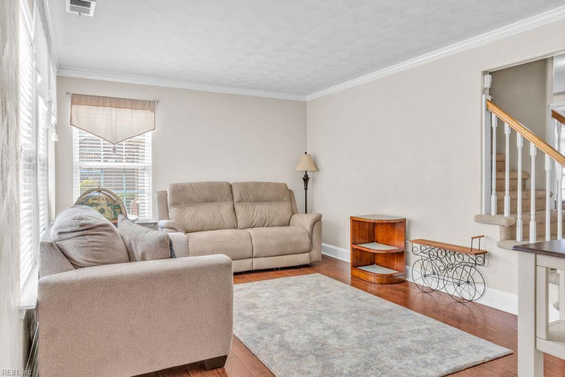 Photo 7 of 35 residential for sale in Chesapeake virginia