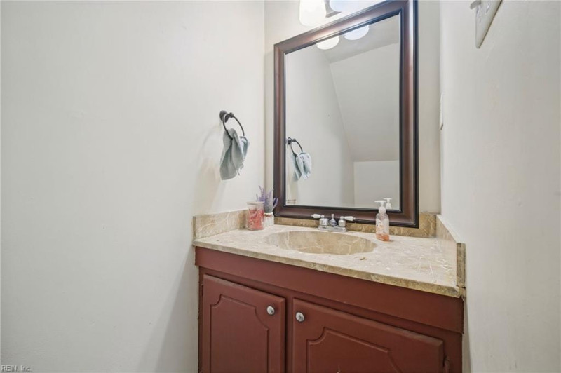 Photo 7 of 26 residential for sale in Virginia Beach virginia