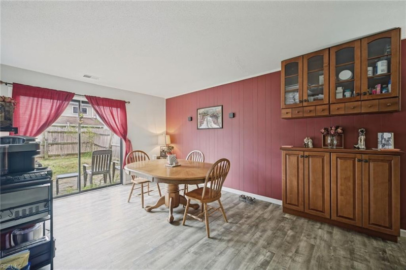 Photo 9 of 26 residential for sale in Virginia Beach virginia
