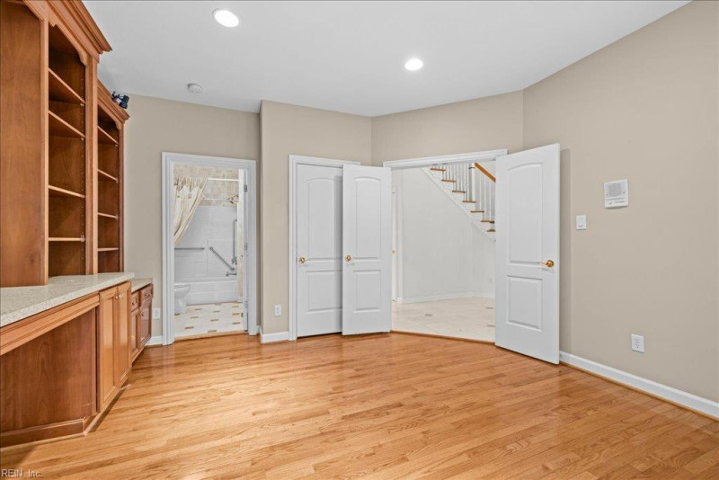 Photo 10 of 49 residential for sale in Chesapeake virginia