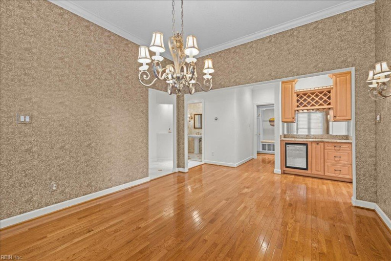 Photo 13 of 49 residential for sale in Chesapeake virginia