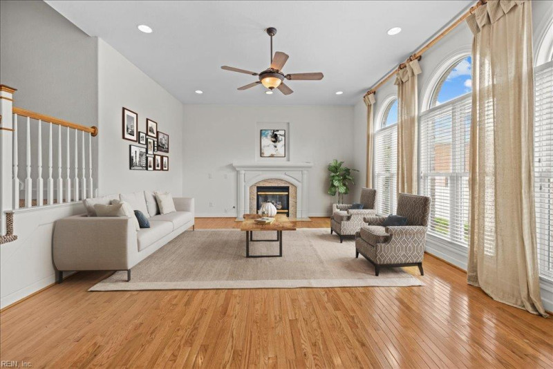 Photo 15 of 49 residential for sale in Chesapeake virginia